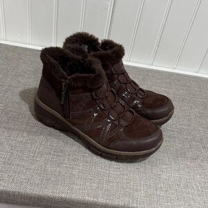 Sketchers Women's Brown Fur-Lined Ankle Boots